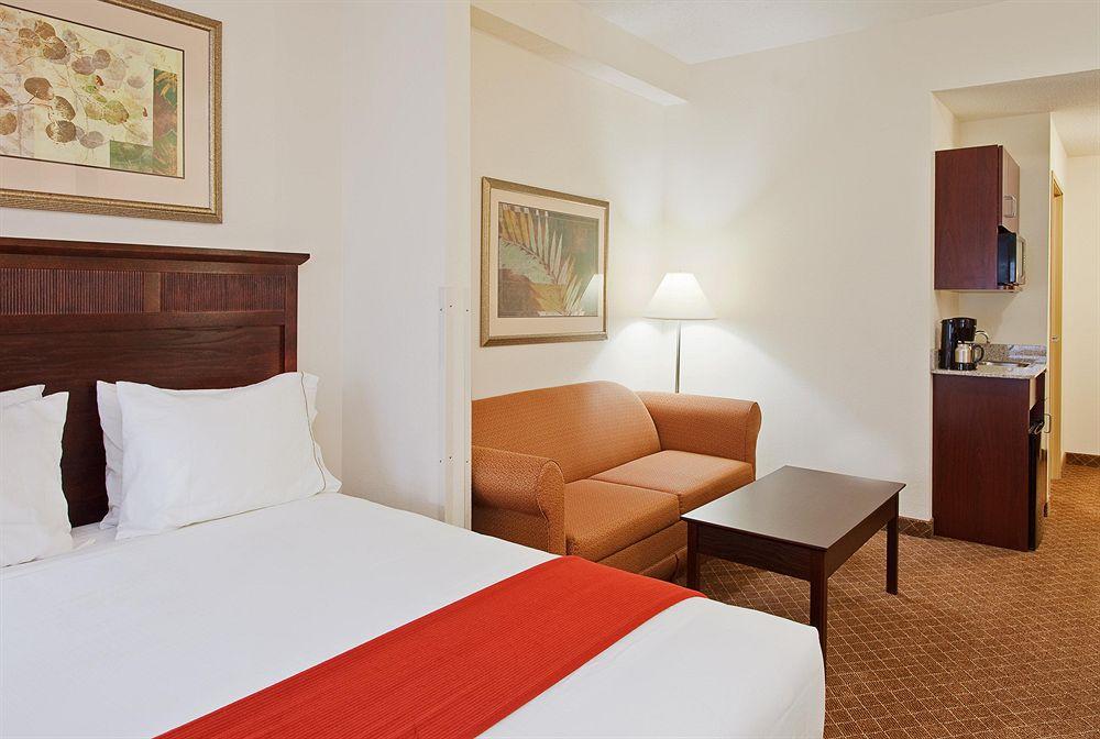 Holiday Inn Express Hotel&Suites- Gadsden, an IHG Hotel Habitación foto